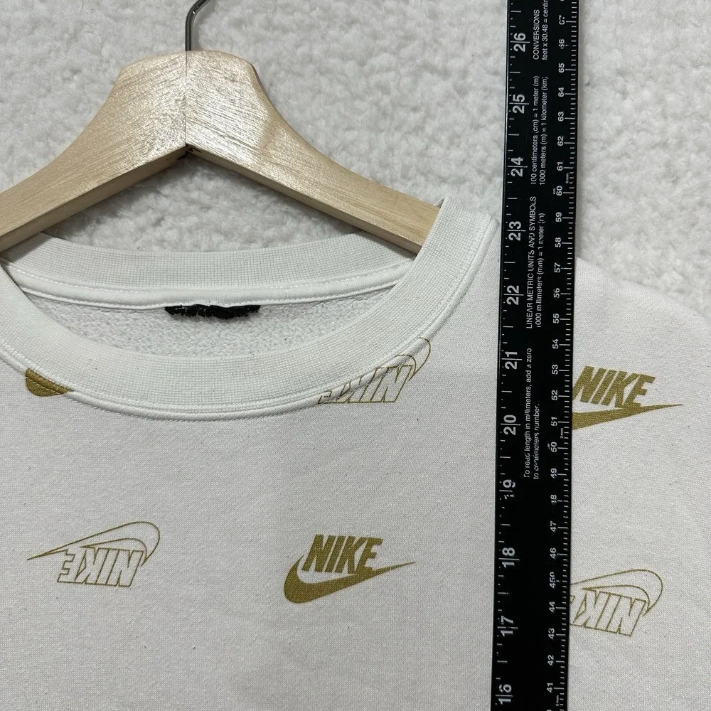 Nike pullover sweatshirt